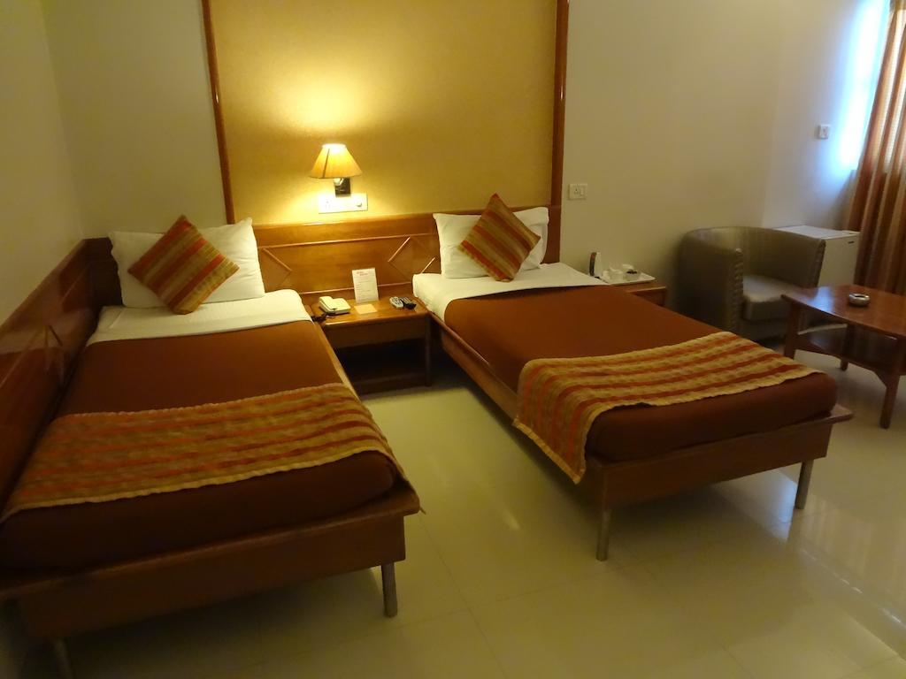 Avion Hotel Bombay Exterior foto
