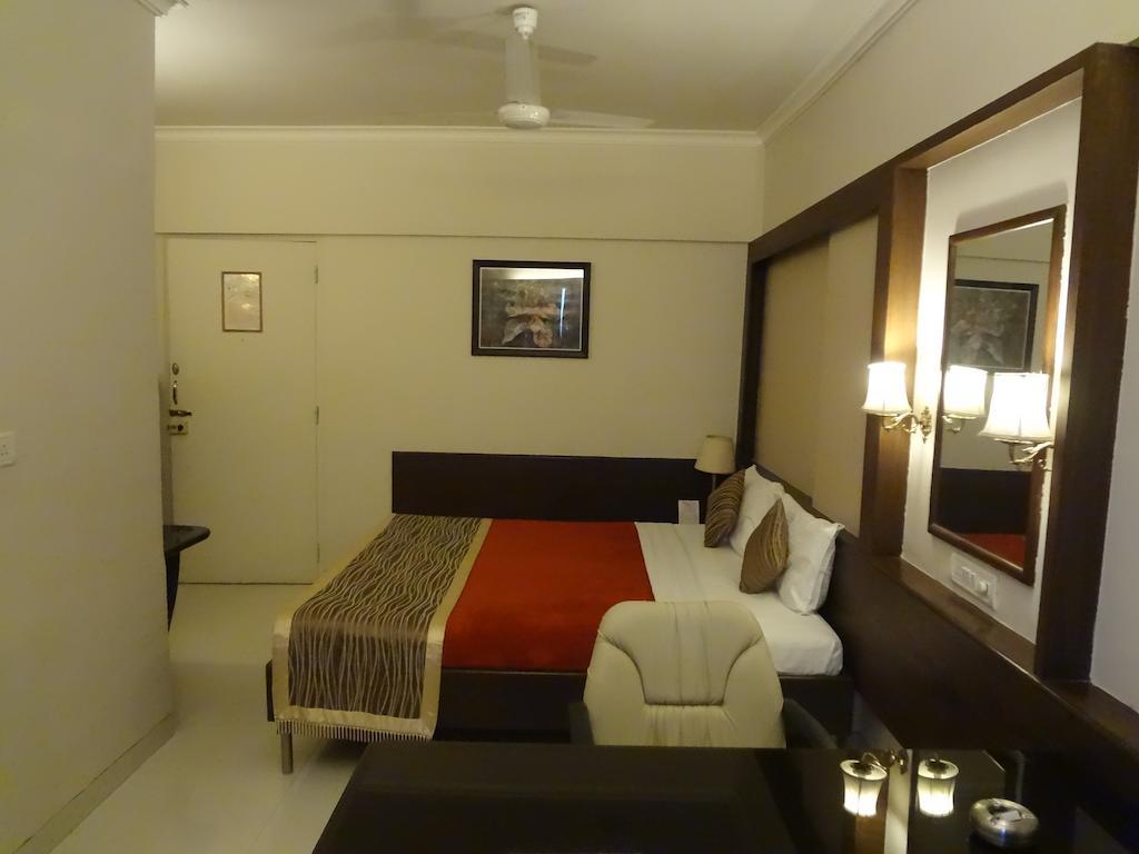 Avion Hotel Bombay Exterior foto